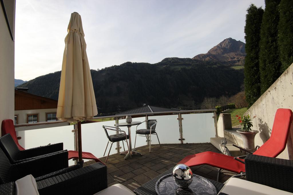 Apartments Schloss-Weissenstein-Strasse Matrei in Osttirol Dış mekan fotoğraf